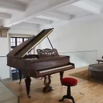 The Passenger * Порту