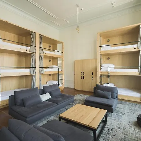 The Passenger Hostel Porto